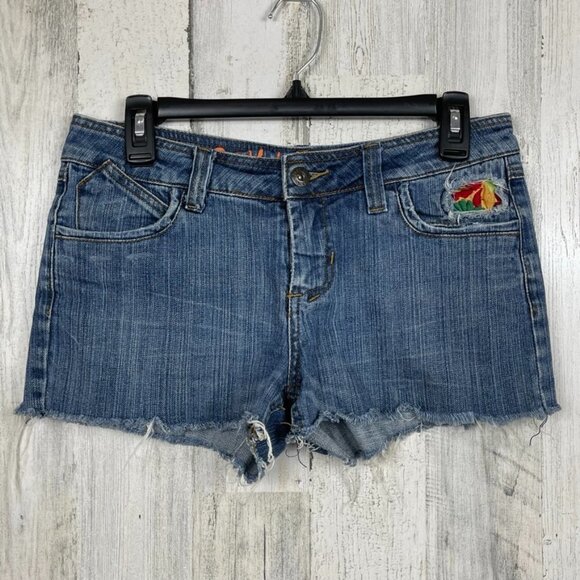 Dollhouse denim shorts cut off distressed embroidery boho rock & roll blue sz 7 - Picture 1 of 11